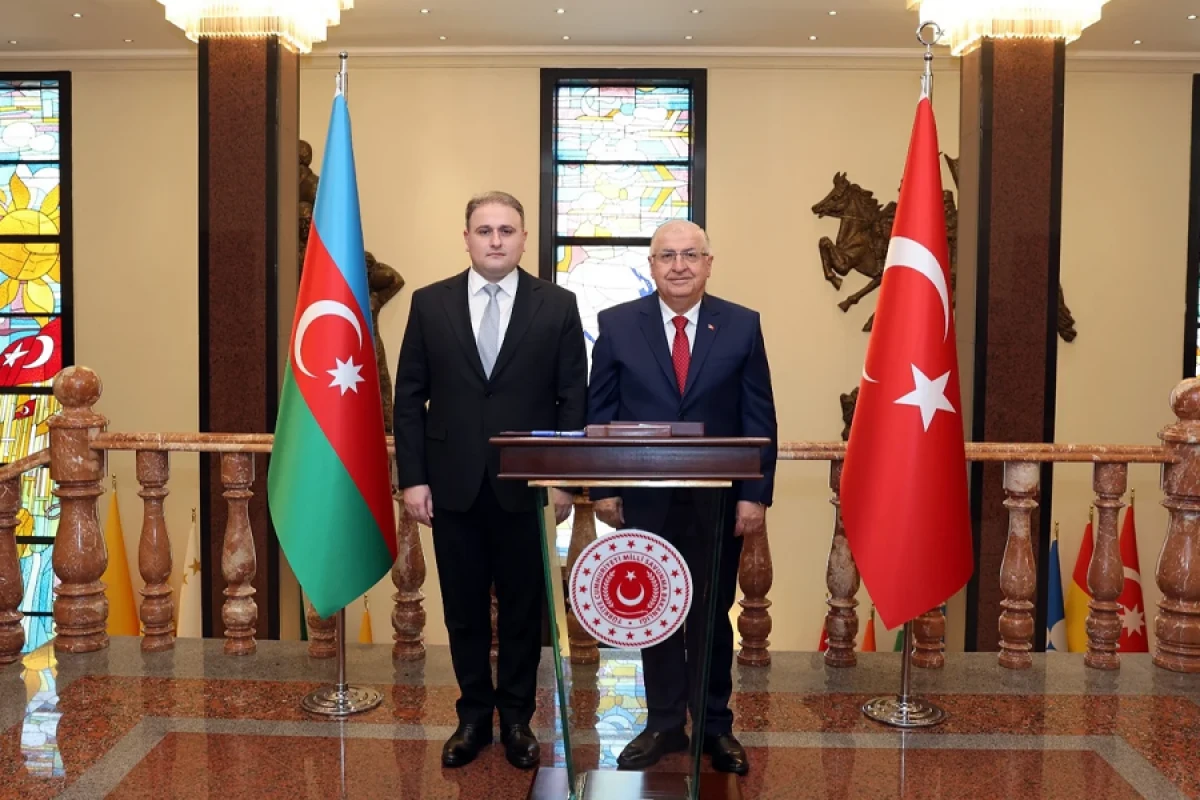 [[Vüqar Mustafayev]] Yaşar Gülərlə müzakirələr apardı