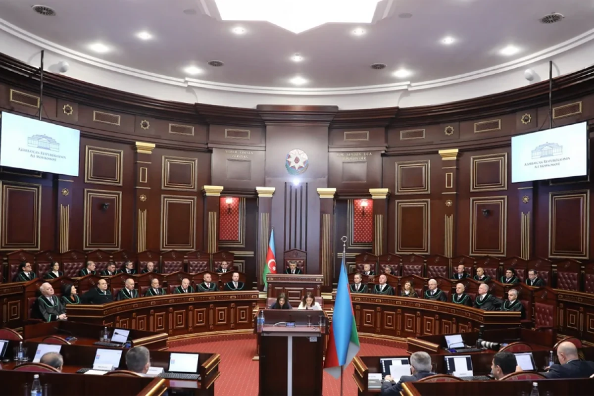 Yeni təyin olunan hakimlər [[and içdilər]]