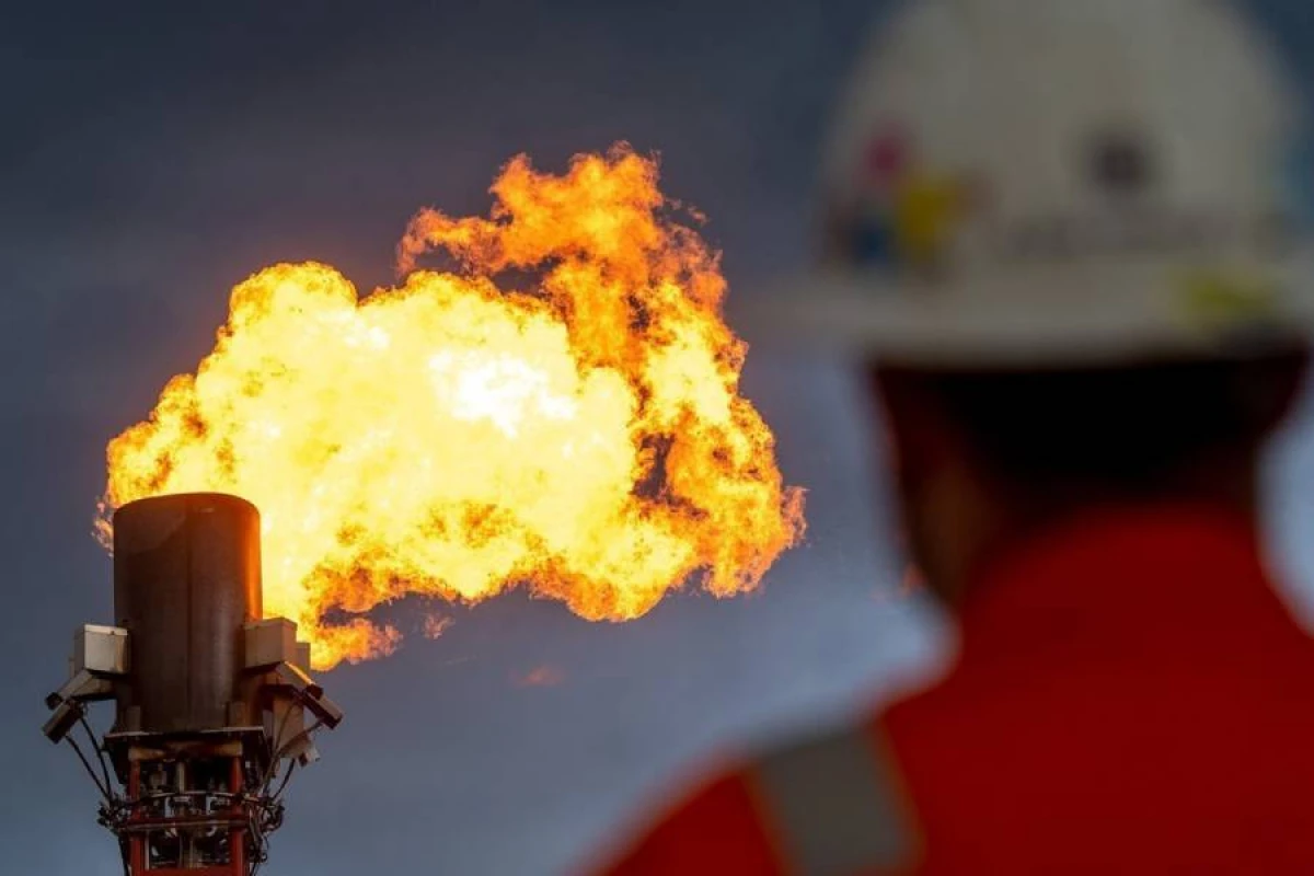 Avropada benzinin qiyməti bir gündə [[8% ucuzlaşdı]]