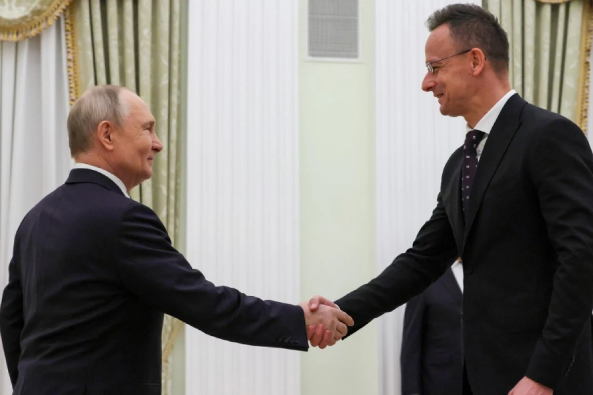 [[Putin iki Macarıstan]] vətəndaşını azad etdi