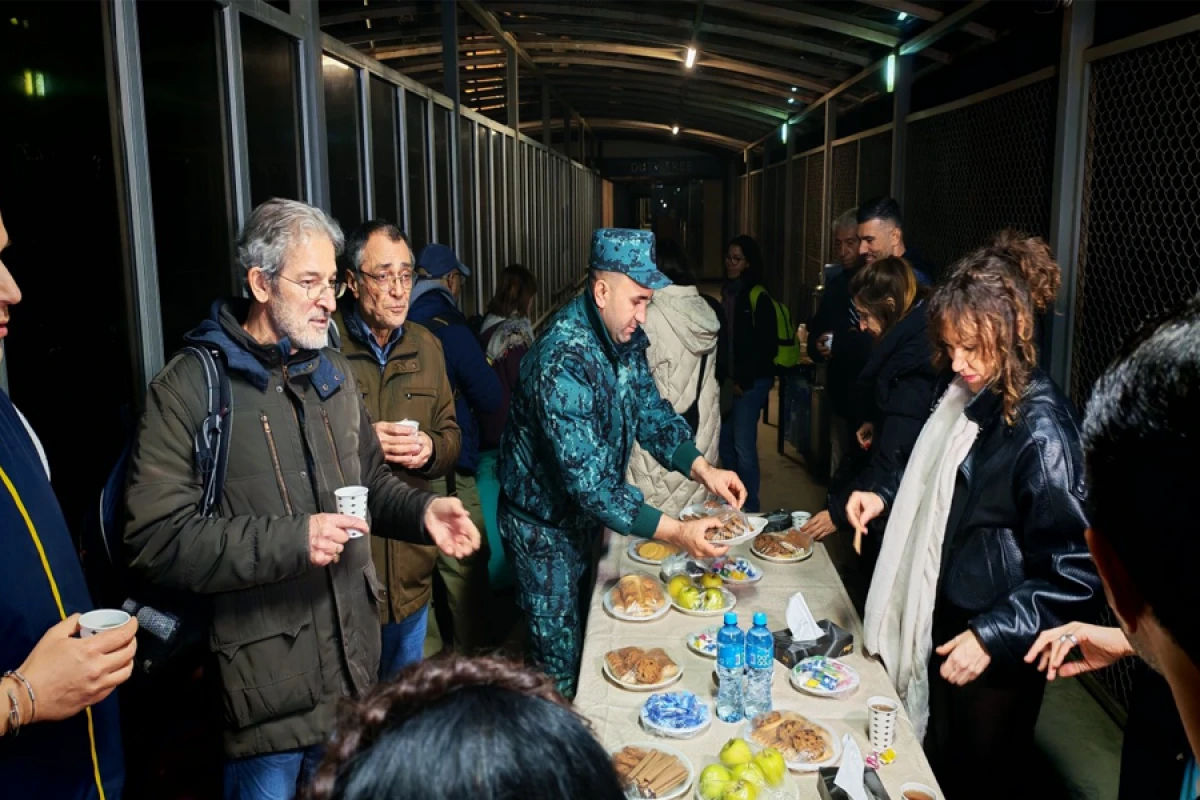 İrandan Azərbaycan sərhədi ilə [[indiyədək 1317 nəfər]] təxliyə edilib