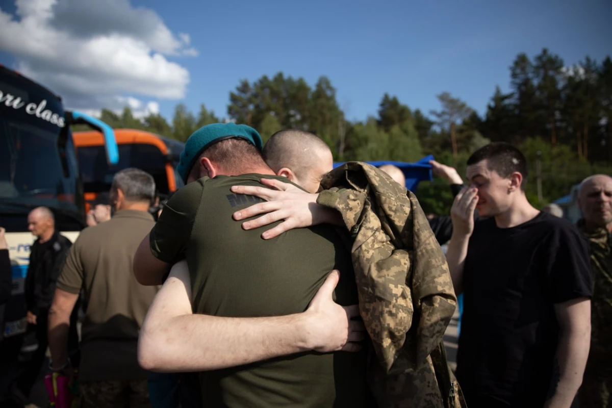 [[Rusiya və Ukrayna]] 200 hərbçini qarşılıqlı dəyişdi