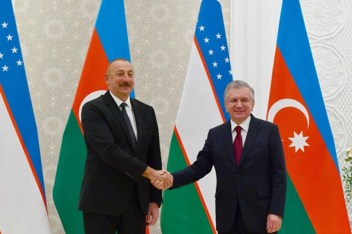 [[Mirziyoyev İlham Əliyevə]] zəng etdi