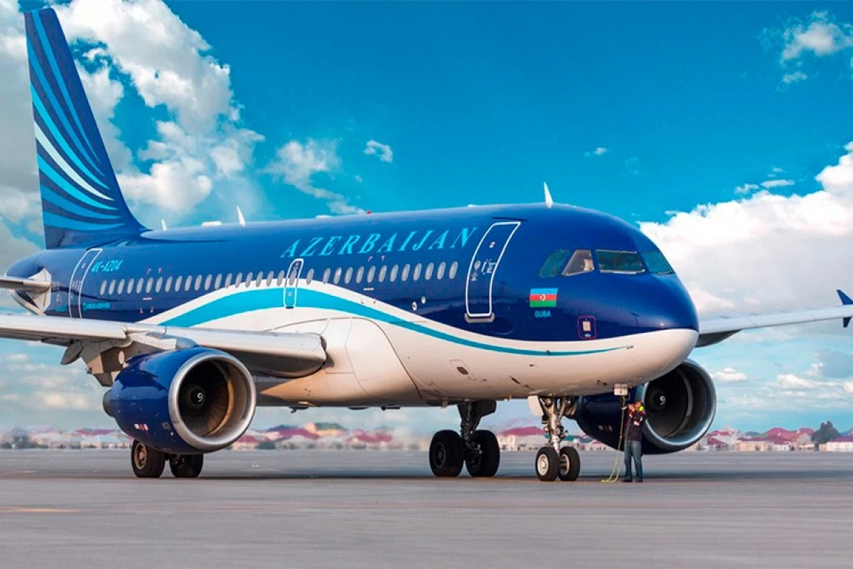 Ciddədən [[təxliyə reysi ilə 200-dən çox]] Azərbaycan vətəndaşı gətirildi