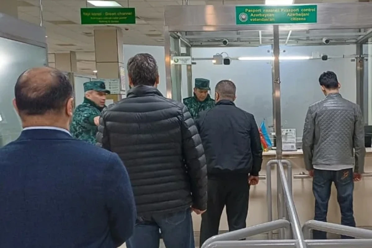 [[Almaniya və İspaniya]] diplomatları Azərbaycan vasitəsilə İrandan təxliyə olundu