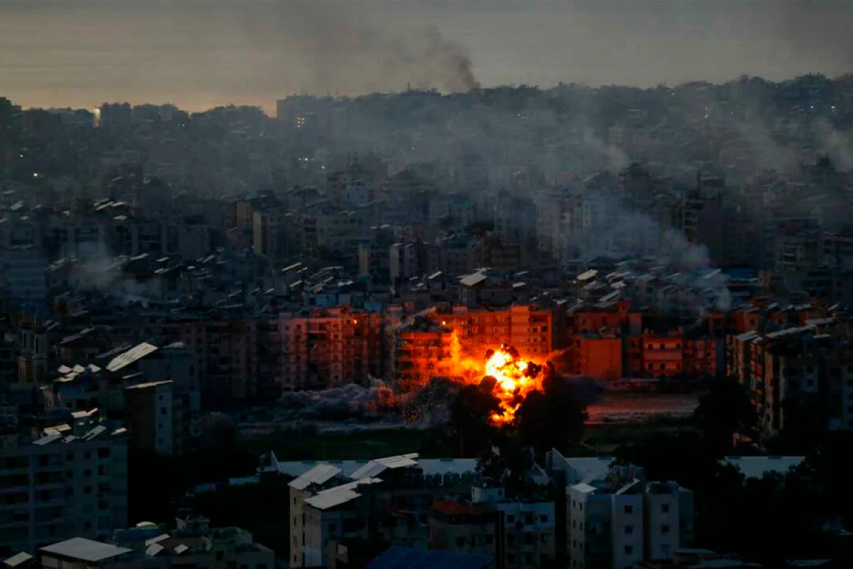 İsrail [[İrandakı strateji obyektlərə]] zərbə endirdi