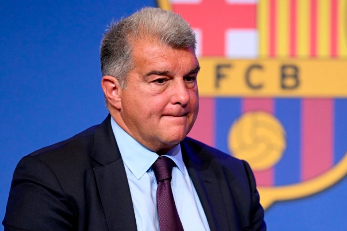 [[“Barselona”da yeni qalmaqal:]] Laporta Xavini hədəf aldı