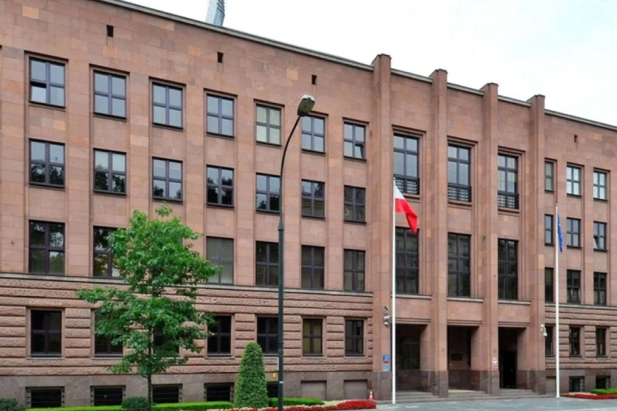 [[Macarıstanın Kiyevdəki]] səfiri Ukraynanın XİN-ə çağırıldı