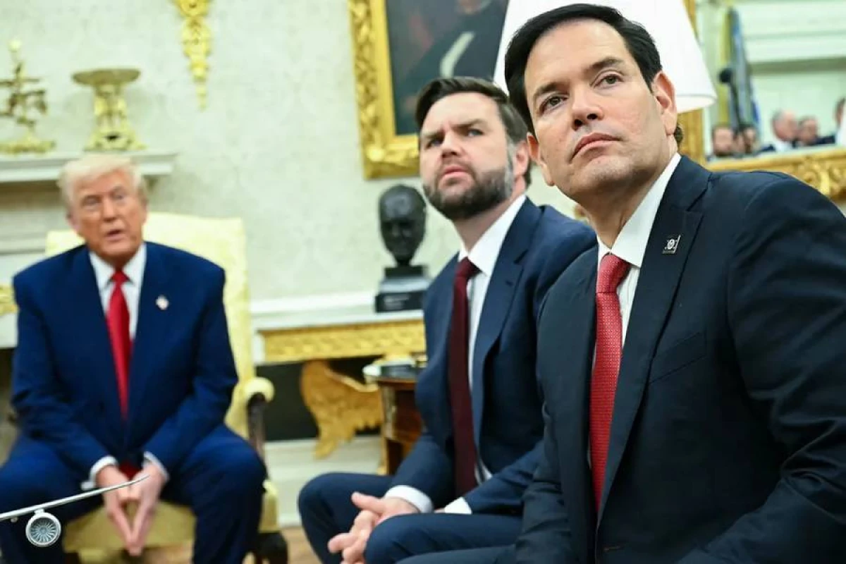 Tramp 2028-ci ildə keçiriləcək seçkilərdə [[kimi dəstəkləyəcək?]]