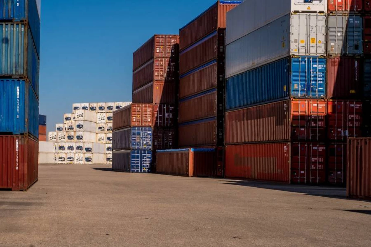 Ermənistana gedən konteynerlər [[İran limanlarında qaldı]]