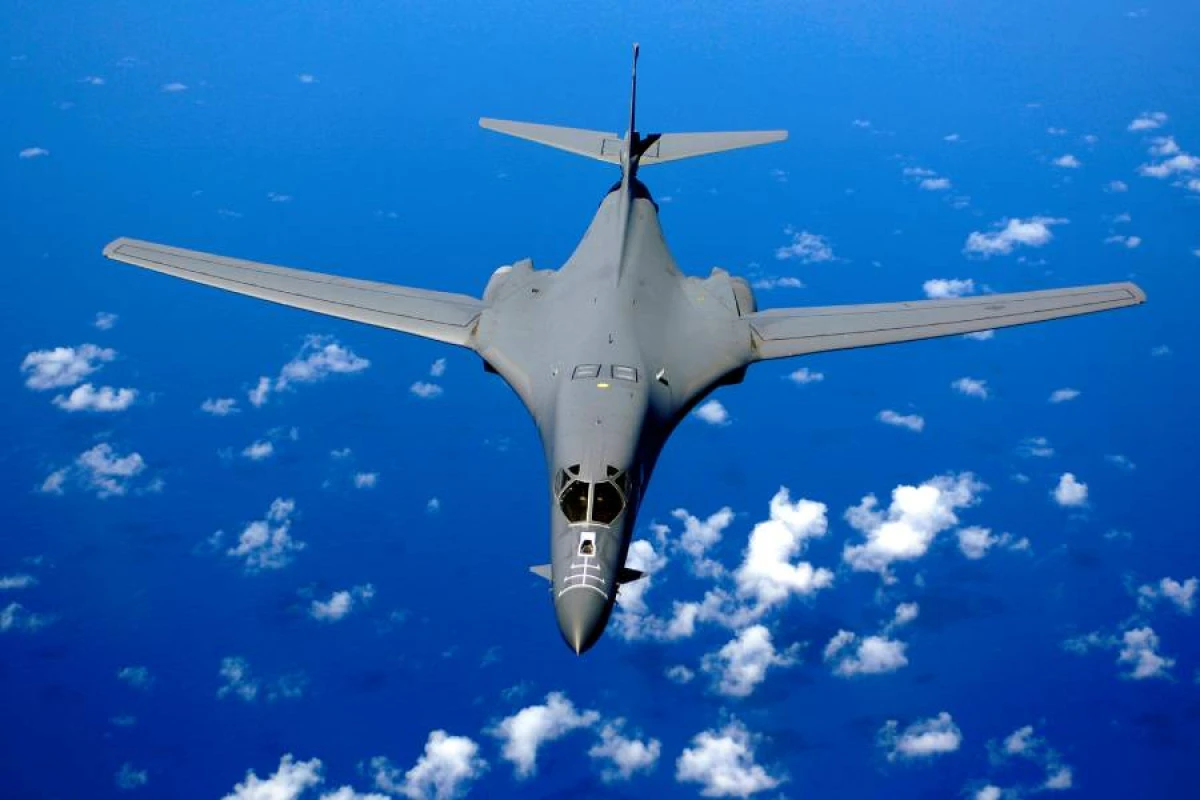 [[ABŞ Britaniyaya]] bir qrup bombardmançı təyyarə göndərdi