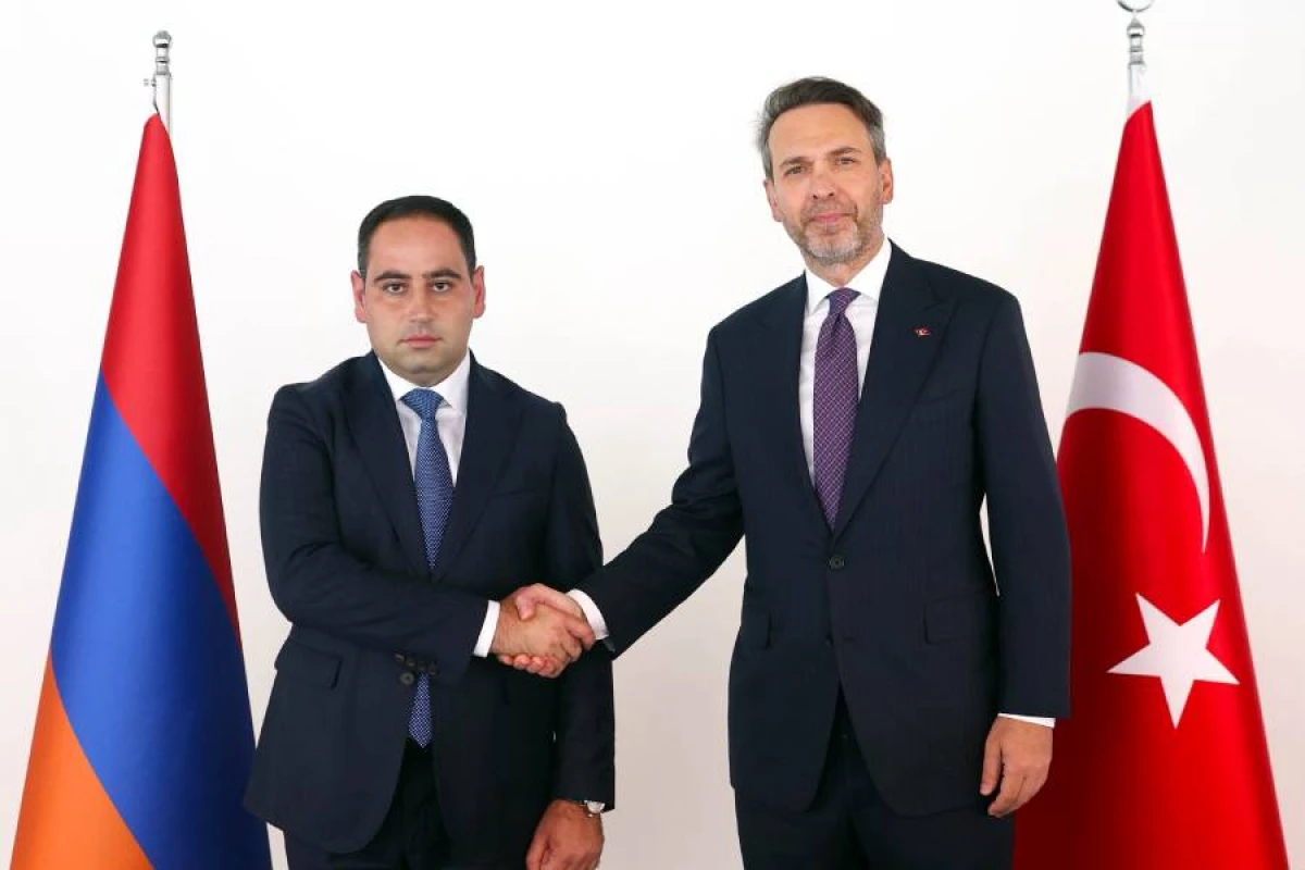 [[Ermənistan və Türkiyə]] energetika nazirləri görüş keçirdi