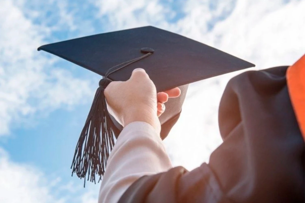 Azərbaycanda tələbə vəfat etdi [[- FOTO]]