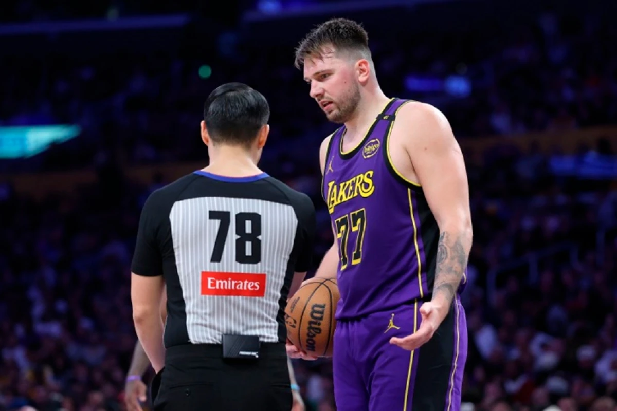 Matç zamanı [[baş verən insident]] Donçiç üçün sərt cəza ilə nəticələndi