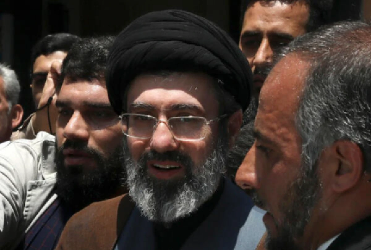 [[Reuters:]] Müctəba Xamenei yüngül yaralanıb