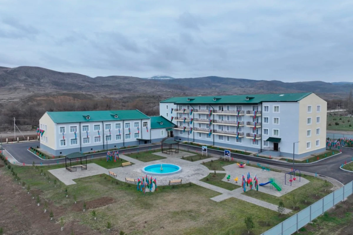 Qubadlıda “Sərhədçi” yaşayış kompleksi hərbçilərin istifadəsinə verildi [[- VİDEO]]