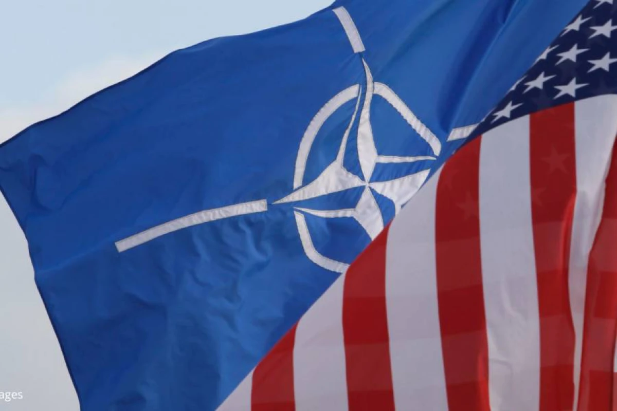 ABŞ hələlik [[NATO-dan çıxmağı]] düşünmür