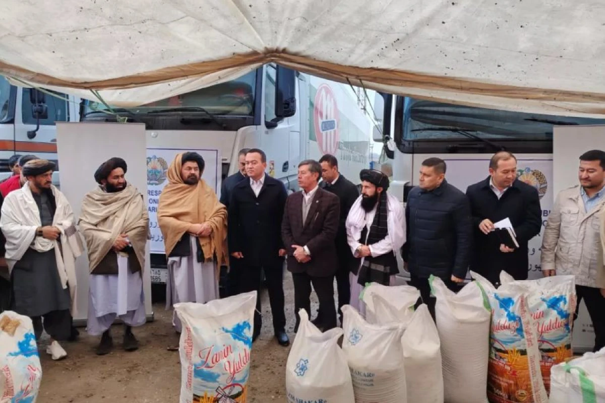 Özbəkistan Əfqanıstana [[humanitar yardım]] göndərdi