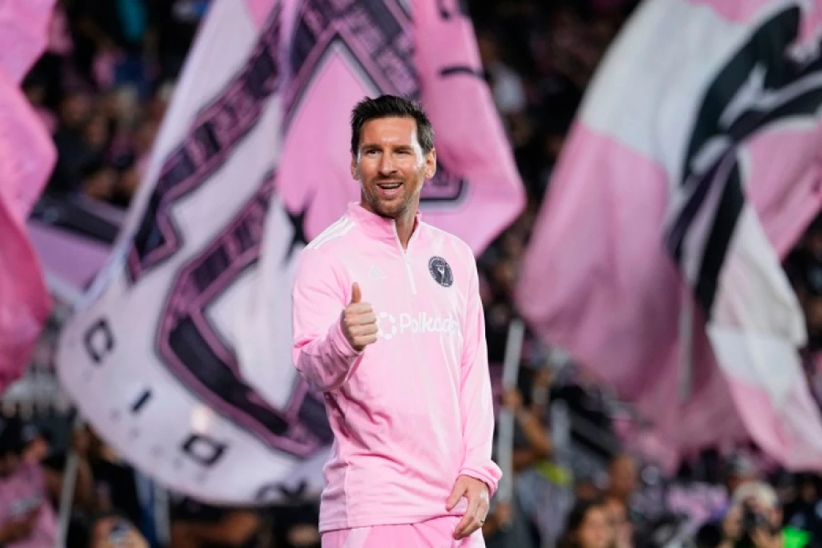 [[Futbol tarixində yeni zirvə:]] Messi 900-cü qolunu vurdu