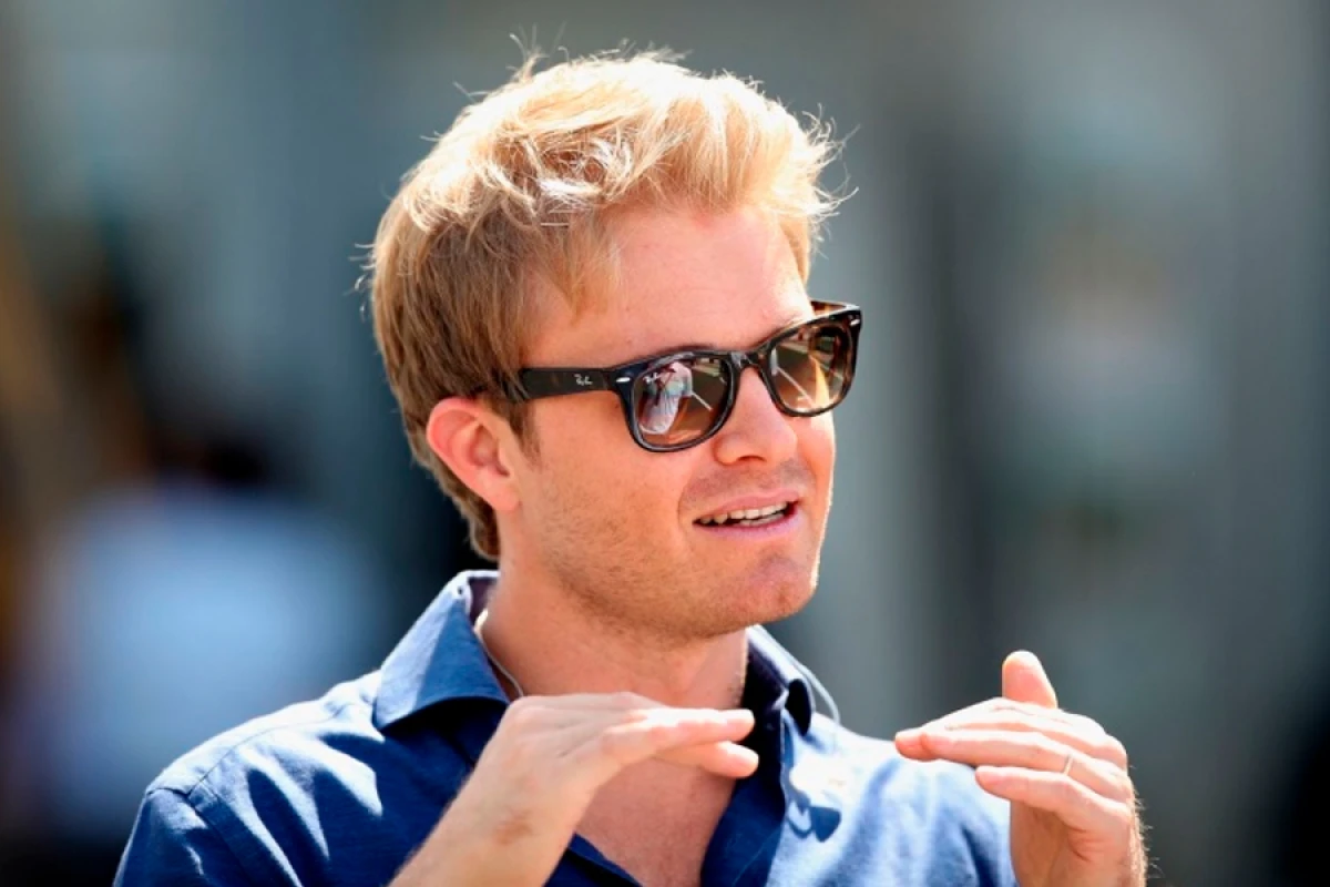 [[Rosberq:]] “Bu qələbə tam sənin haqqındır!”