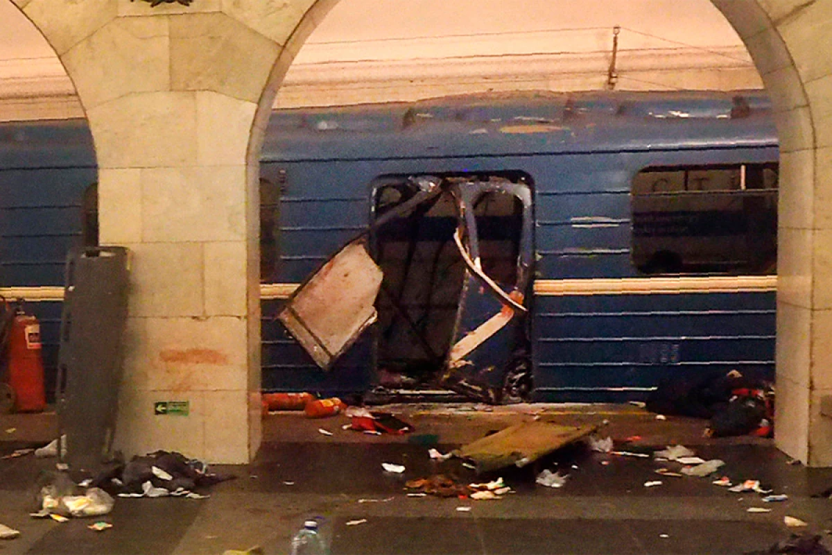 32 il öncə [[QANA BULANAN yeraltı: Hədəfdə təkcə metro deyildi…]]