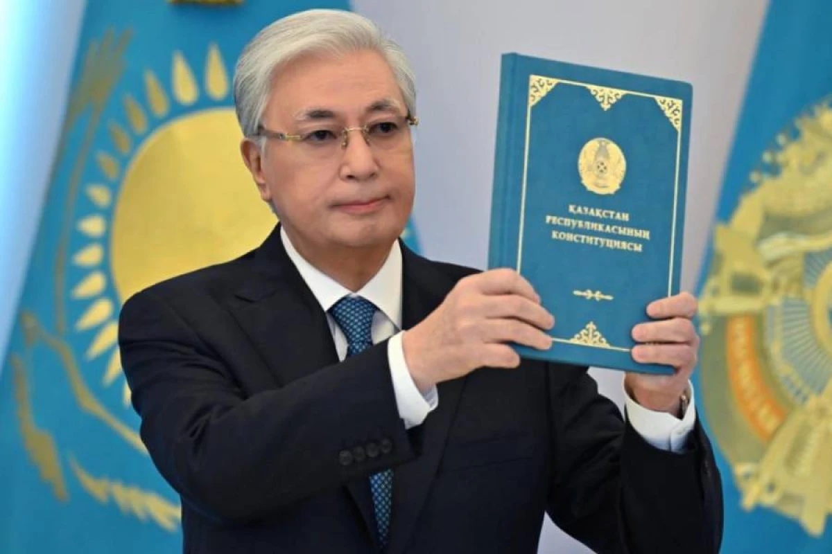 [[Qazaxıstanda]] yeni konstitusiya qəbul edildi