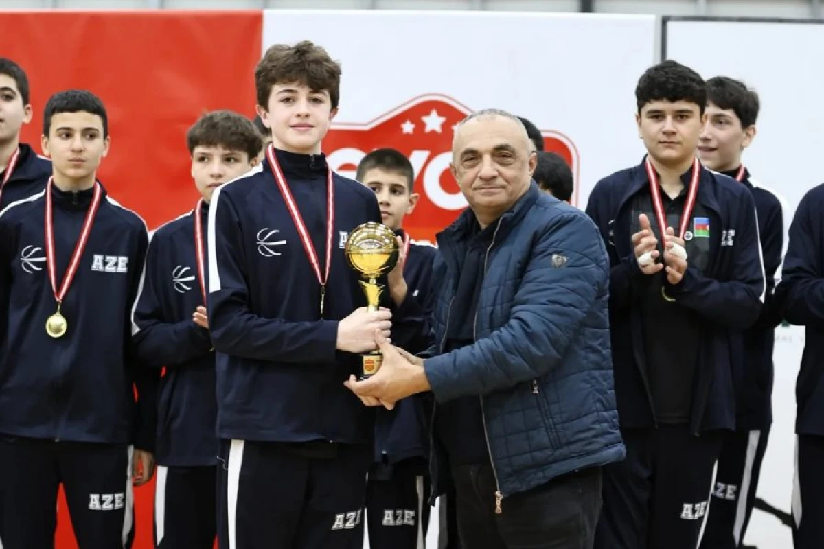 Azərbaycan komandası bürünc medalla [[tarix yazdı]]