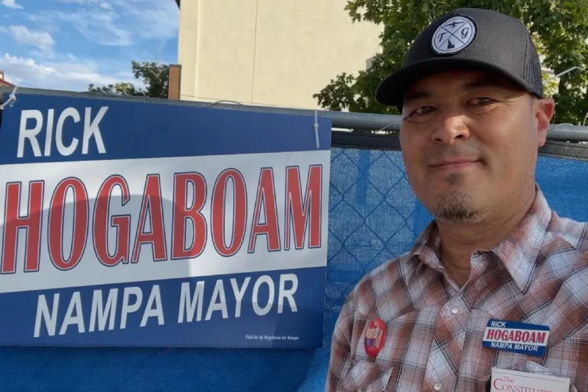 ABŞ-də yeni seçilmiş mer görüş zamanı [[öldü]]