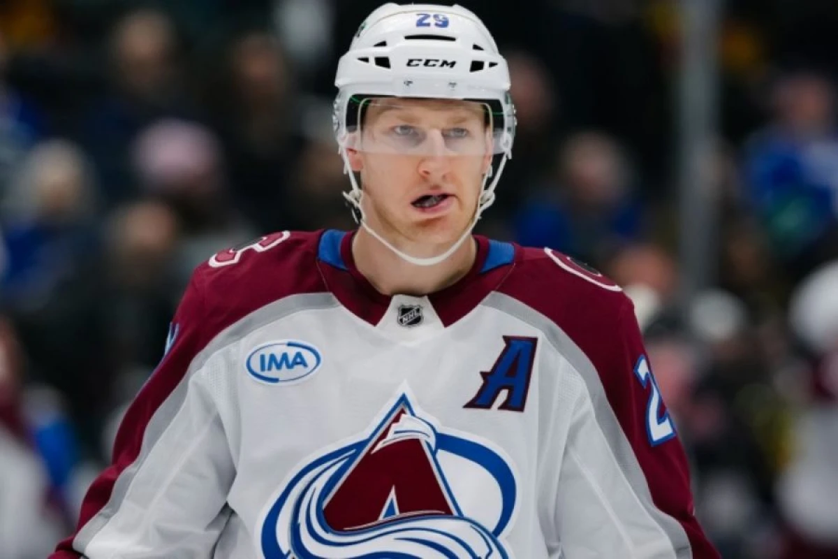 “Kolorado” tarix yazır [[– Pley-offa ilk gedən komanda oldu]]