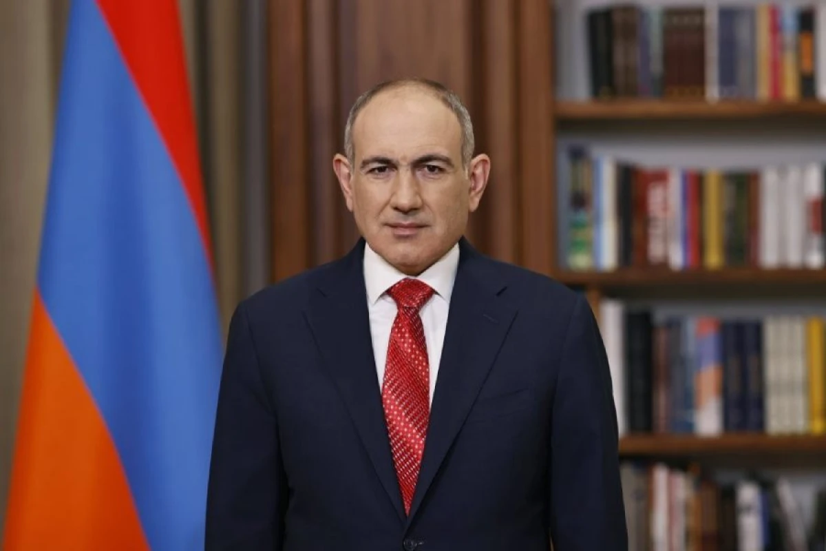 Paşinyan İran rəsmilərini [[təbrik etdi]]