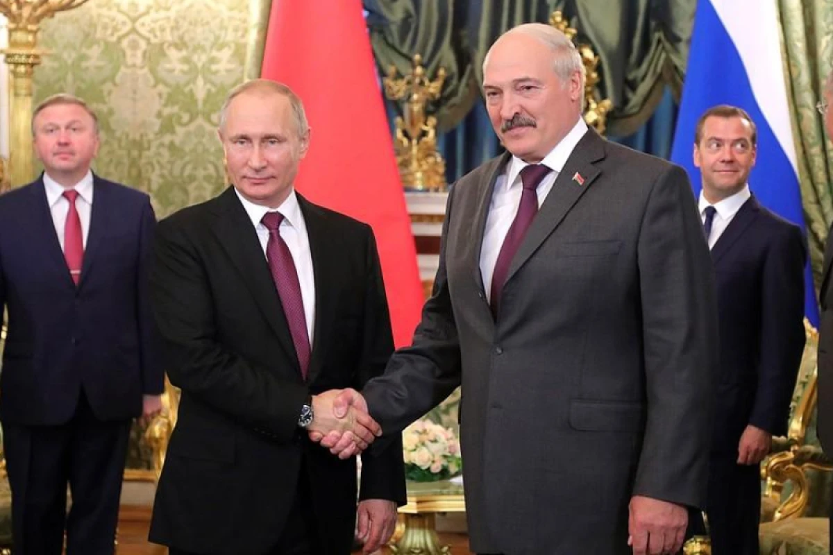 [[Lukaşenko Putinlə]] danışdı