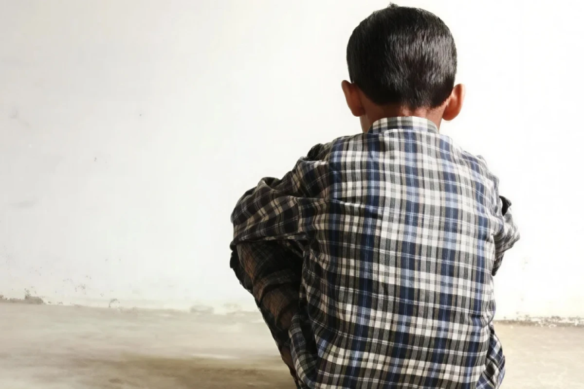 9-cu sinif şagirdi dayısı tərəfindən [[əxlaqsız hərəkətlərə məruz qaldı]]