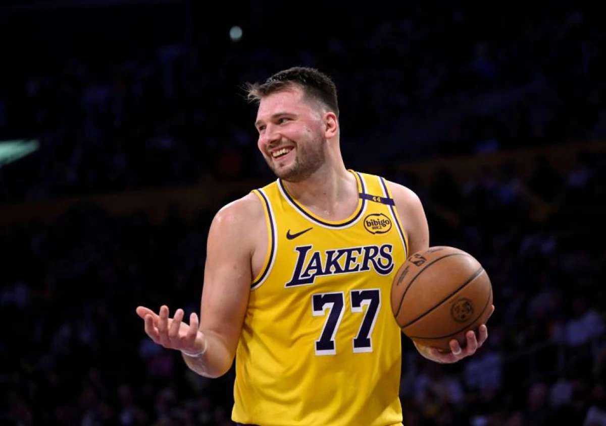 Luka Donçiç Maykl Cordanın [[40 illik rekordunu təkrarladı]]