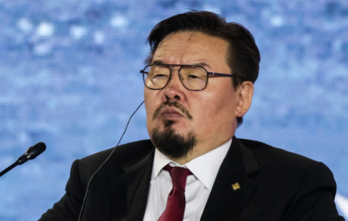 [[Monqolustan Baş naziri]] istefa verdi