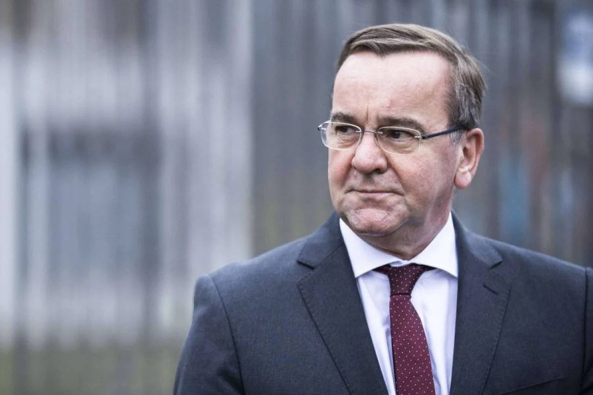 [[Almaniya müdafiə naziri:]] "İran raketləri Avropaya çata bilər"