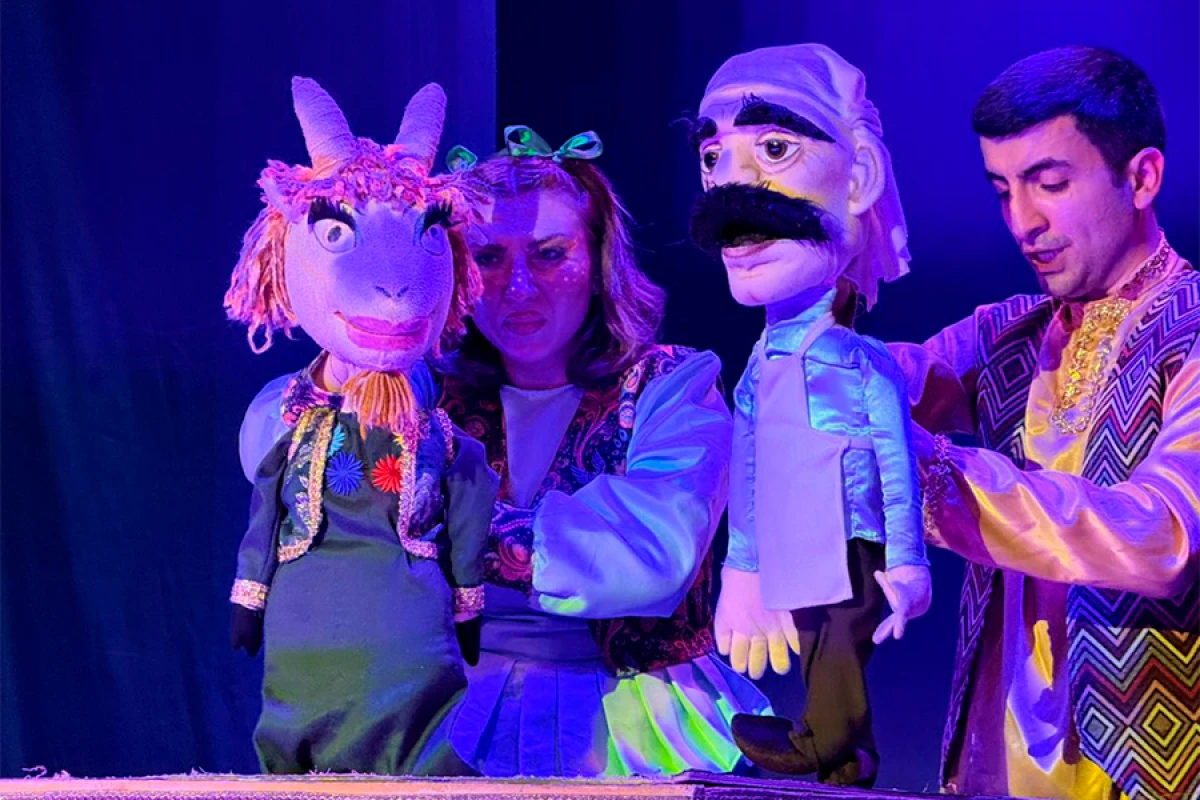 Səhnədə yenidən [[“Şəngülüm, Məngülüm”]]