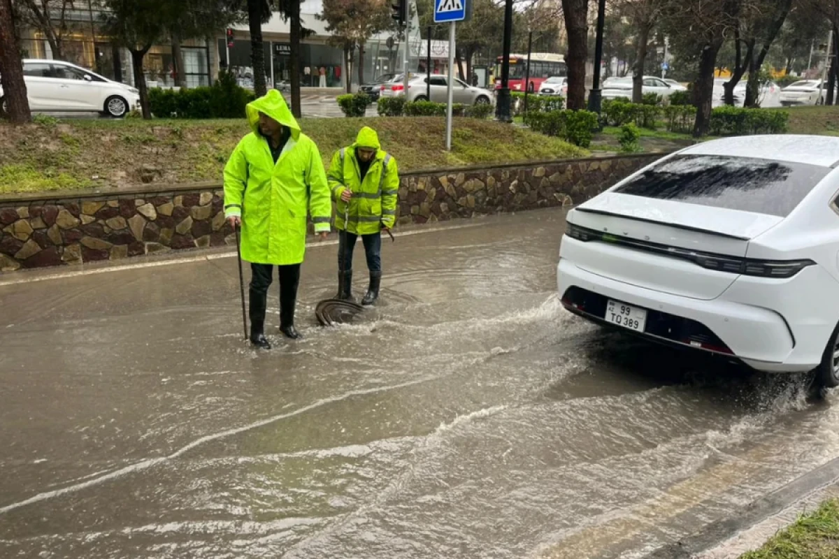 [[Bakıda kommunal xidmətlər]] gücləndirilmiş iş rejimində fəaliyyət göstərir