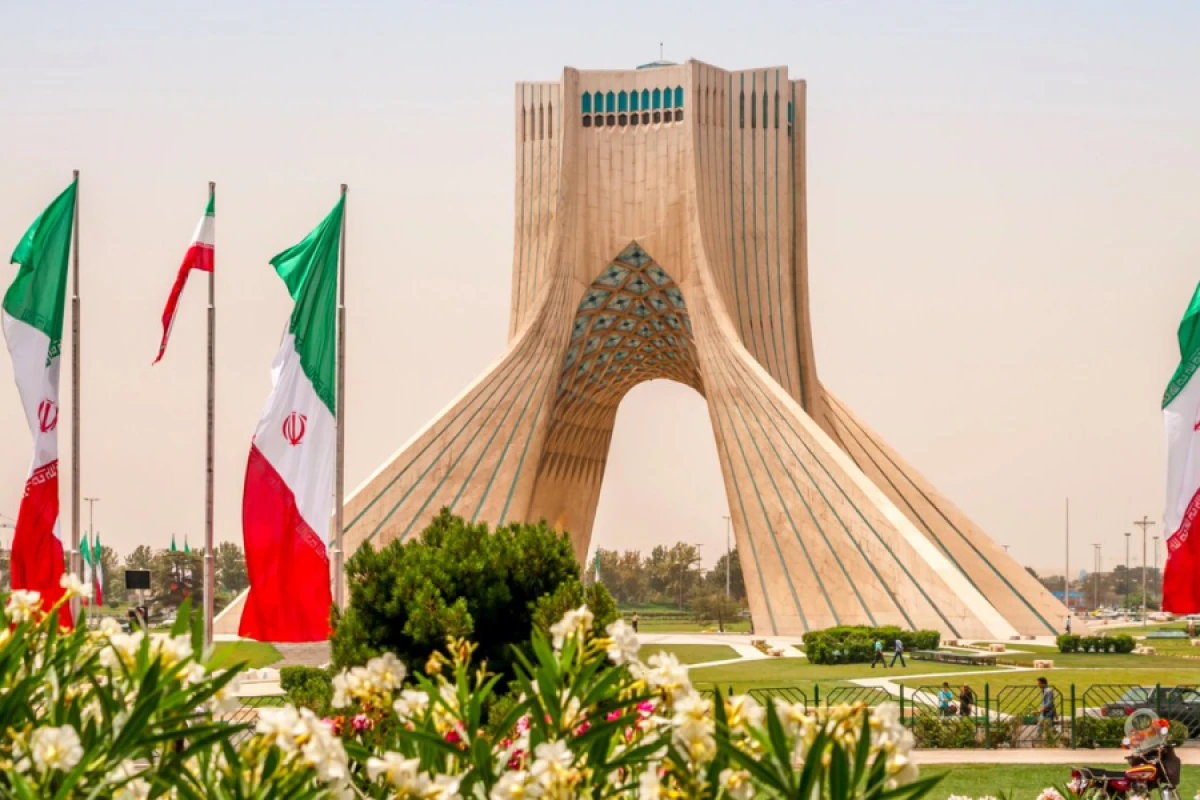 [[İran Müdafiə Nazirliyinin]] yüksəkvəzifəli şəxsi öldürüldü