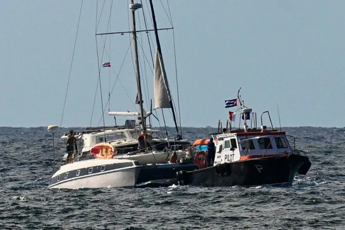 Daha 2 yardım gəmisi [[Kubaya çatdı]]