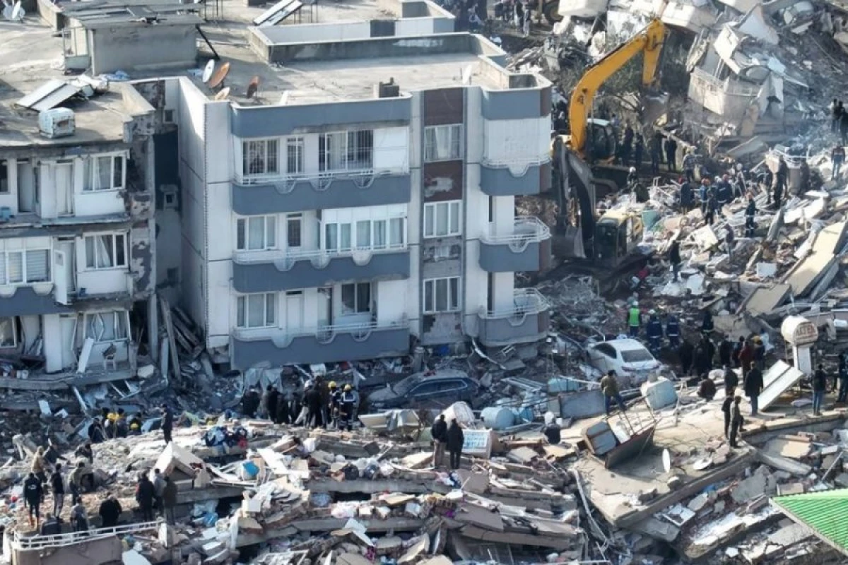 İranda 20-dən çox ali təhsil müəssisəsi [[zərər gördü]]