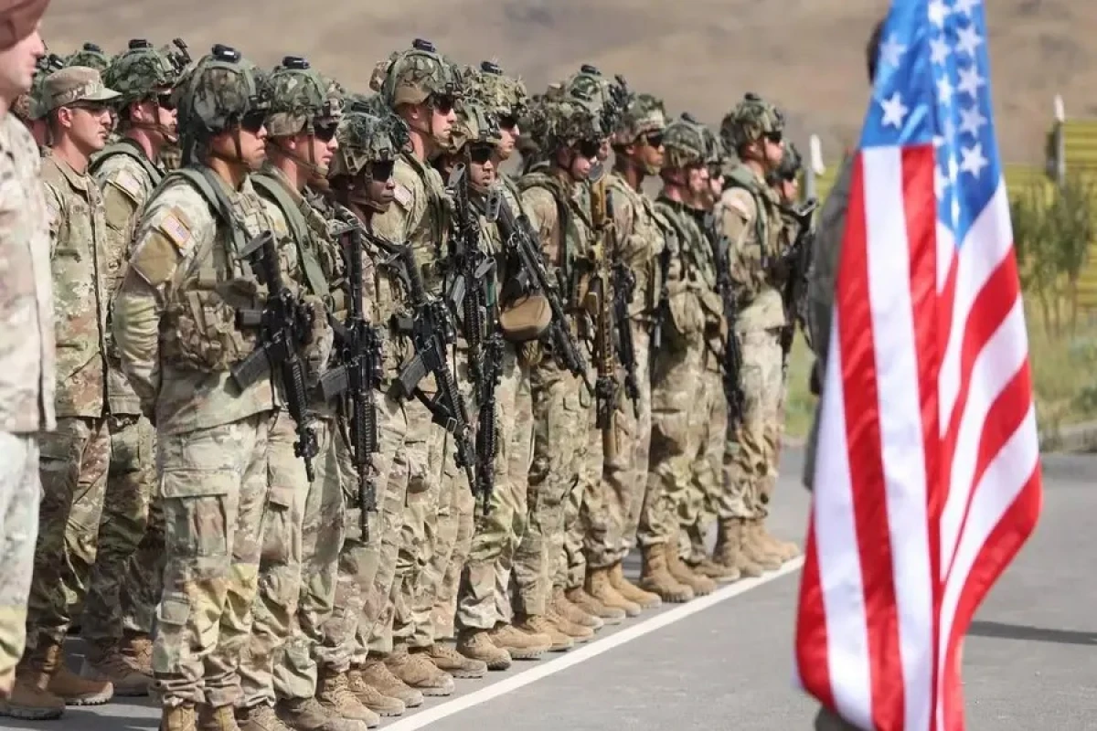 ABŞ-nin [[82-ci Hava-Desant Diviziyasının]] ilk əsgərləri Yaxın Şərqə çatdı