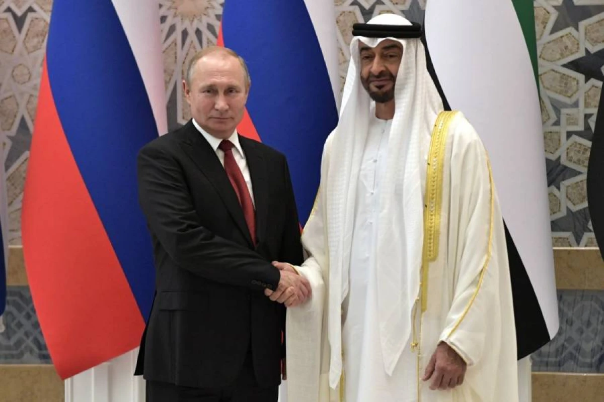 [[Putin BƏƏ Prezidenti ilə]] telefon danışığı apardı