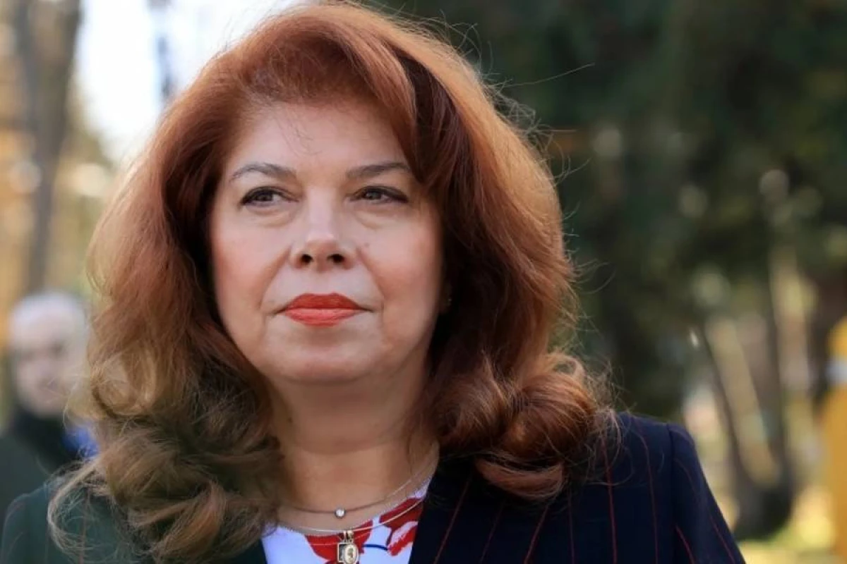 [[Bolqarıstan Prezidenti]] Ukrayna ilə müdafiə müqaviləsini qeyri-kafi hesab edir