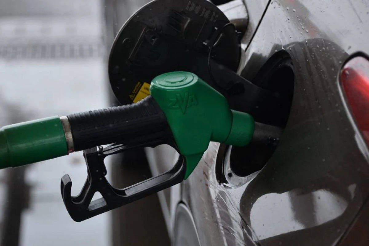 Fransada [[yanacaq qıtlığı:]] 1200-dən çox YDM təsirləndi