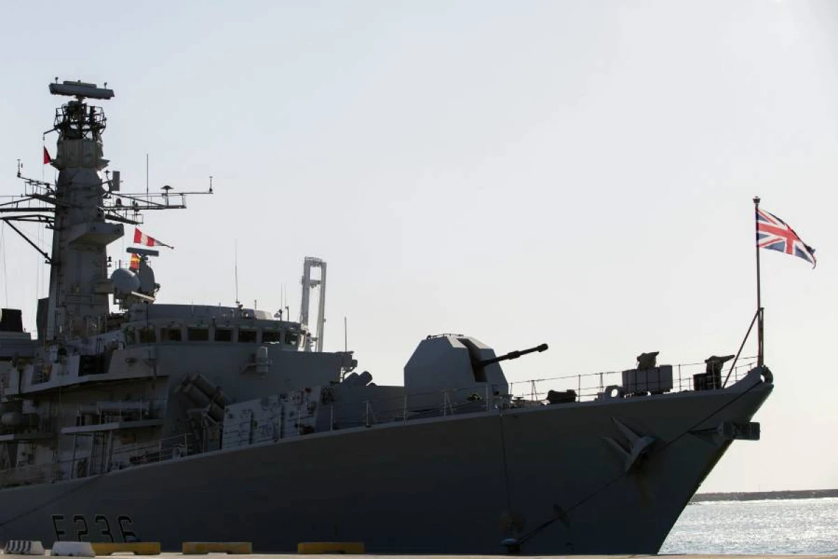 Britaniya Hörmüz boğazını açmaq üçün [[35 ölkədən ibarət koalisiya yaradır]]