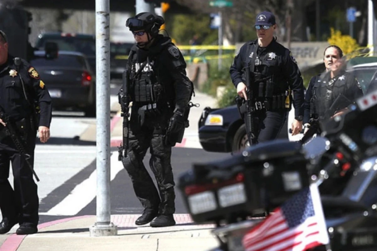 Almaniyada silahlı hücum-  [[Yaralananlar var]]