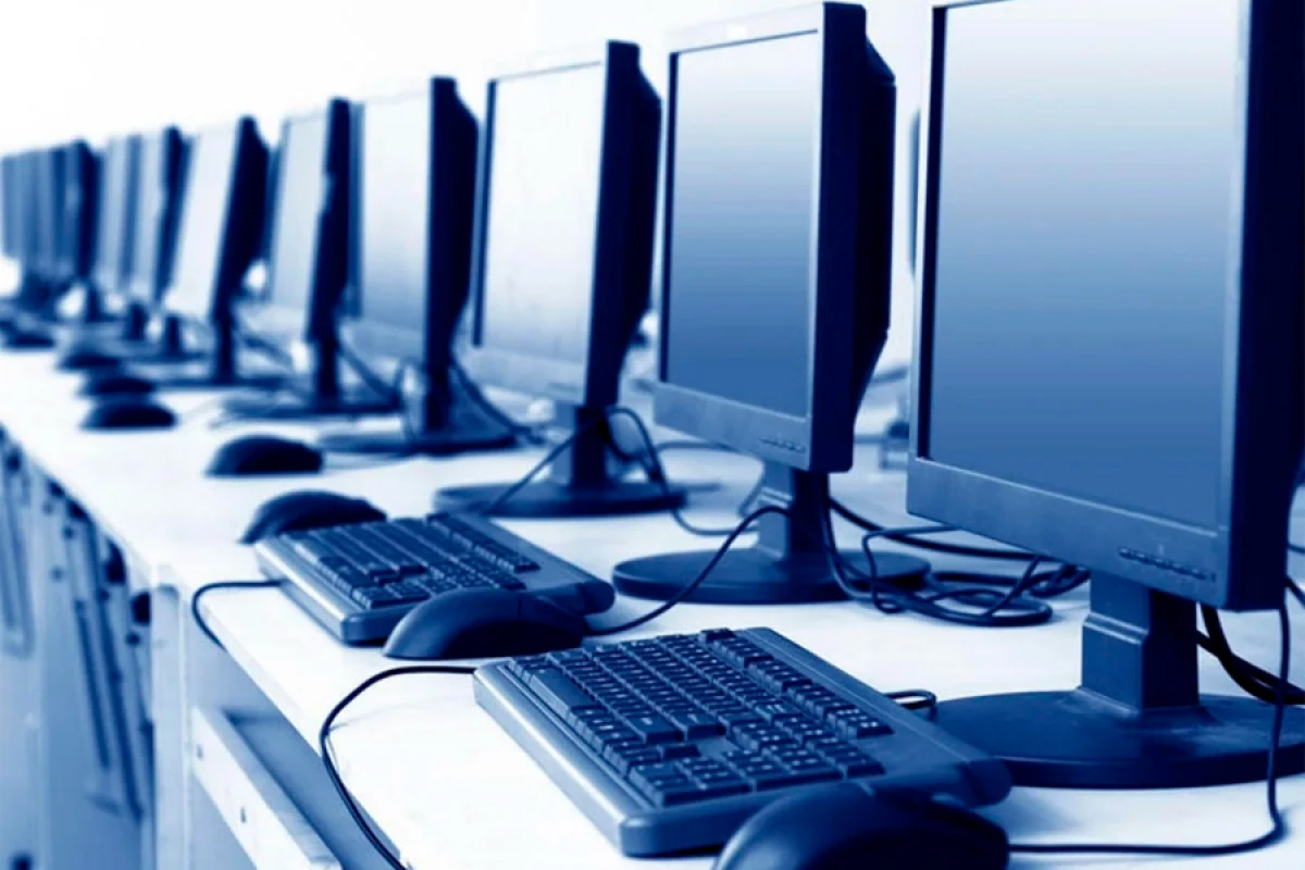 Kompüterlərin bazar payı bir ayda [[34 % azaldı]]