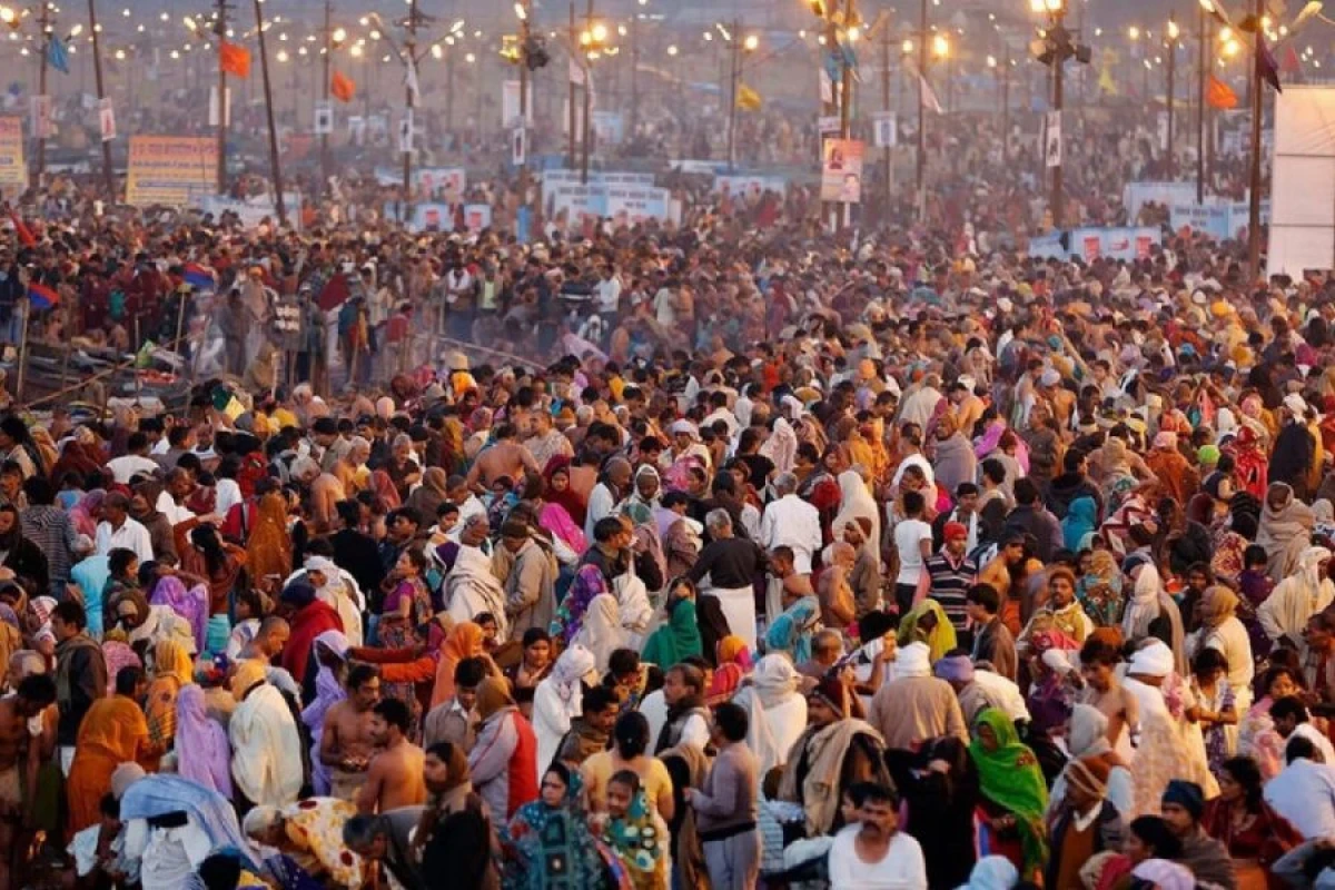 Hindistan 15 ildən sonra ilk dəfə böyük [[siyahıyaalma aparır]]