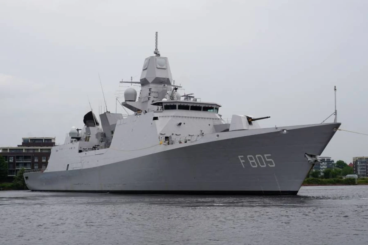 Niderland hərbi gəmisinin [[Aralıq dənizindəki missiyası uzadıldı]]