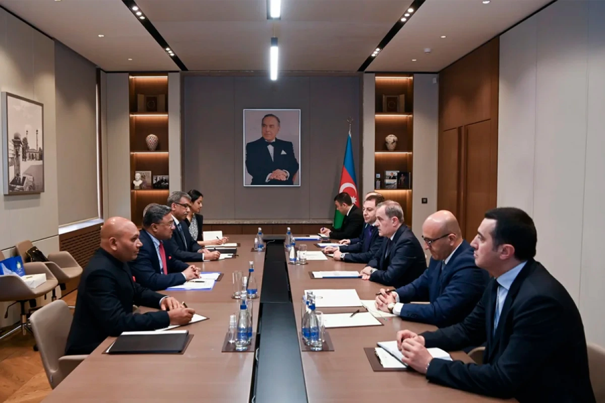 [[Ceyhun Bayramov]] Sibi Corc ilə görüşdü